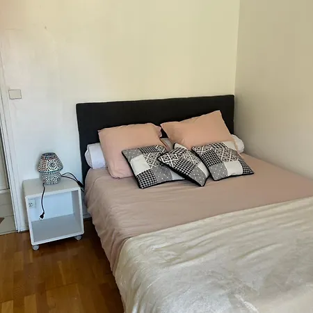 Cosy Equipe Apartment *